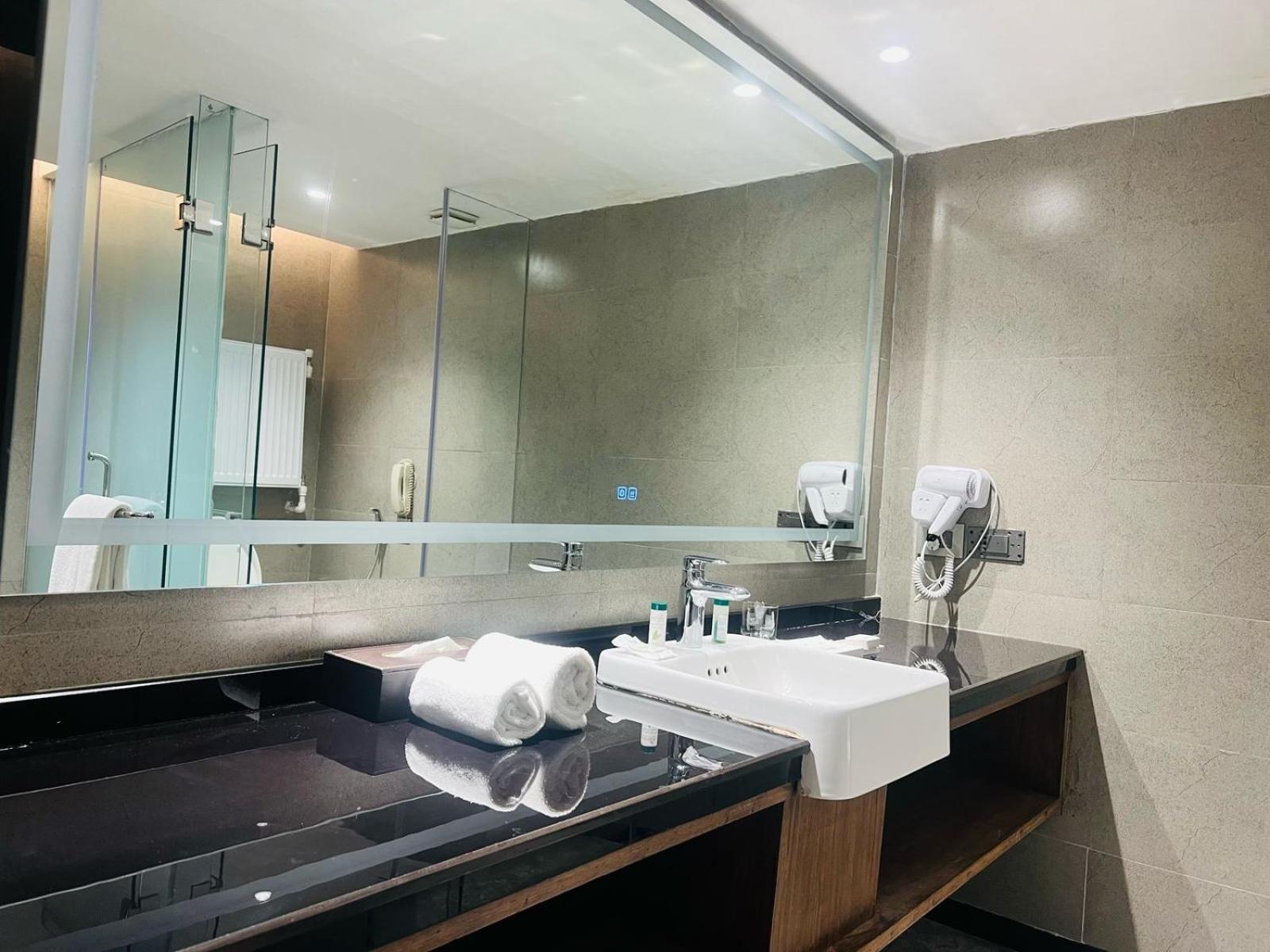 Radisson Hotel Sonāmarg エクステリア 写真